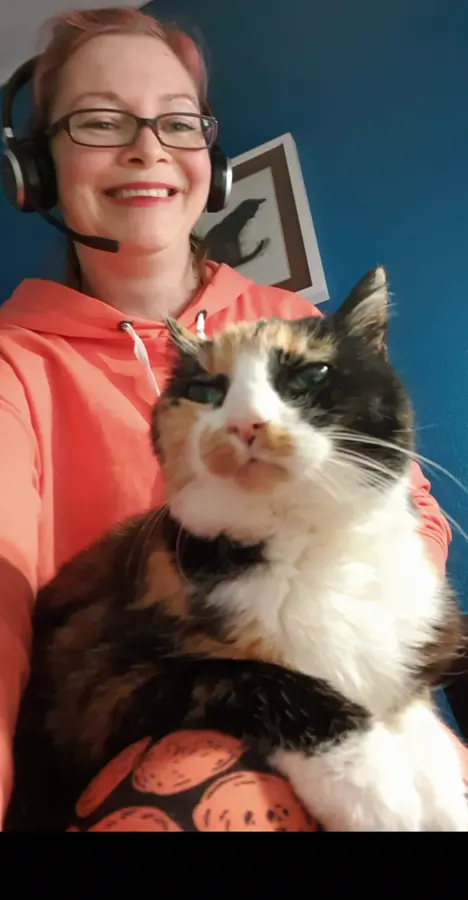 Laura ja Myssy etätöissä